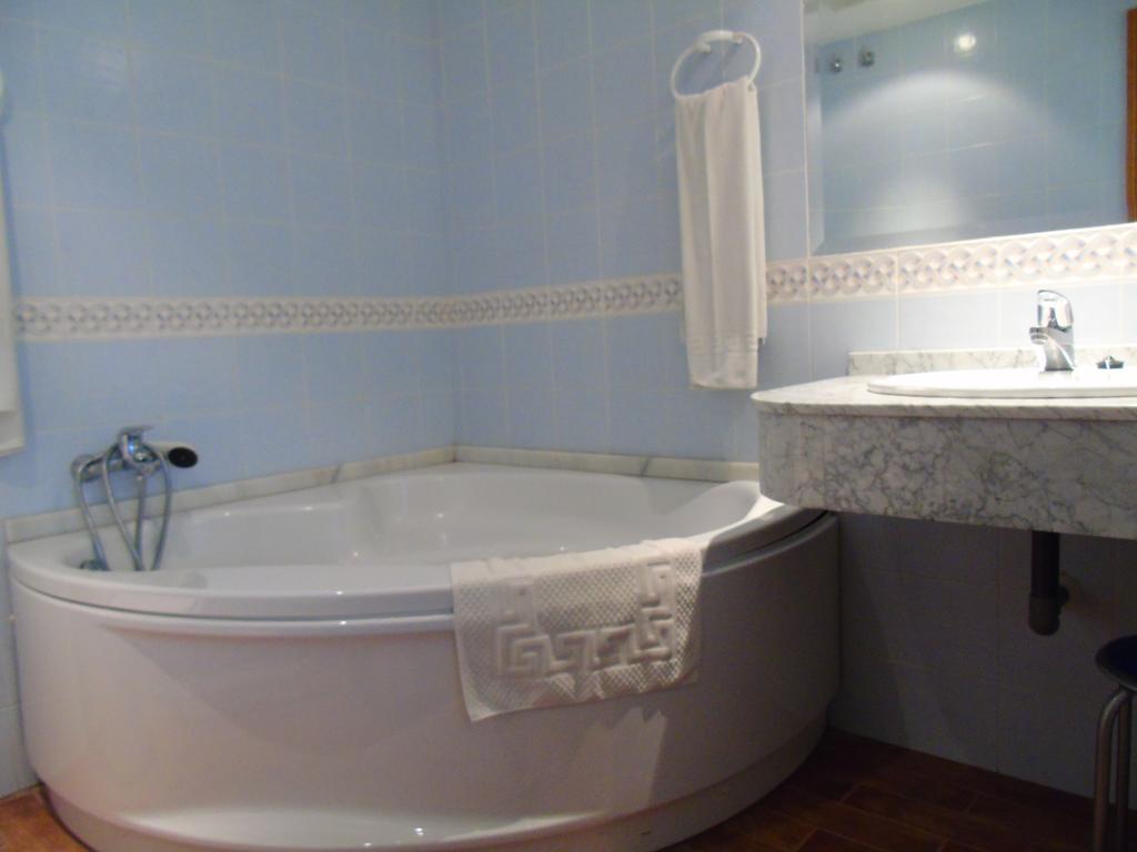 Apartamentos Turisticos Cumbres Verdes La Zubia  Rum bild
