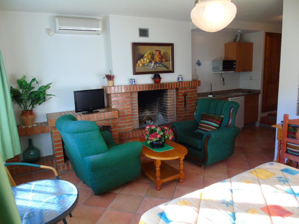 Apartamentos Turisticos Cumbres Verdes La Zubia  Rum bild