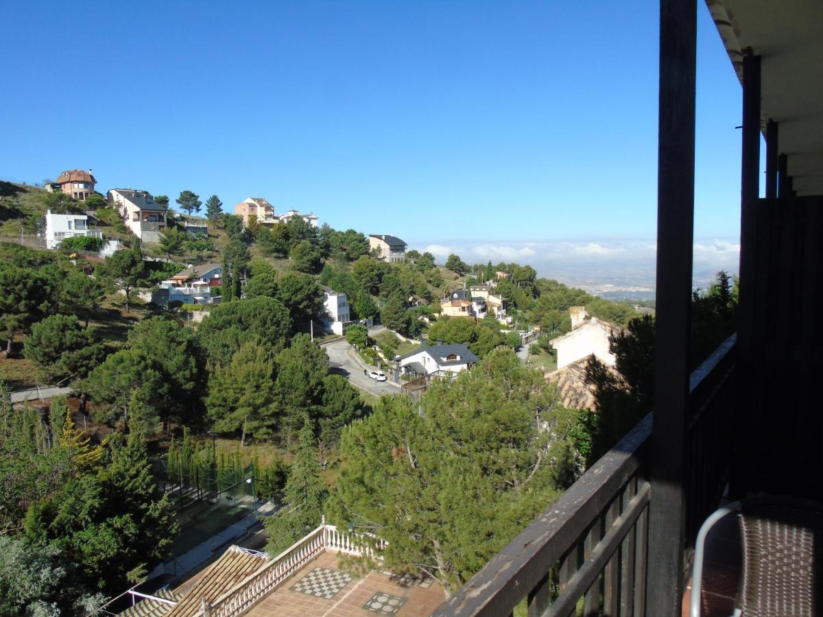 Apartamentos Turisticos Cumbres Verdes La Zubia  Exteriör bild