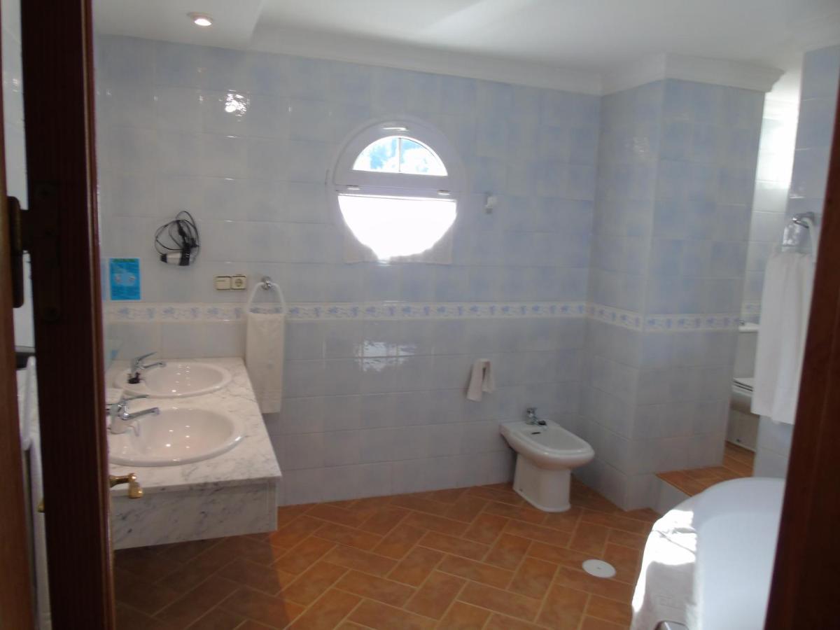 Apartamentos Turisticos Cumbres Verdes La Zubia  Exteriör bild